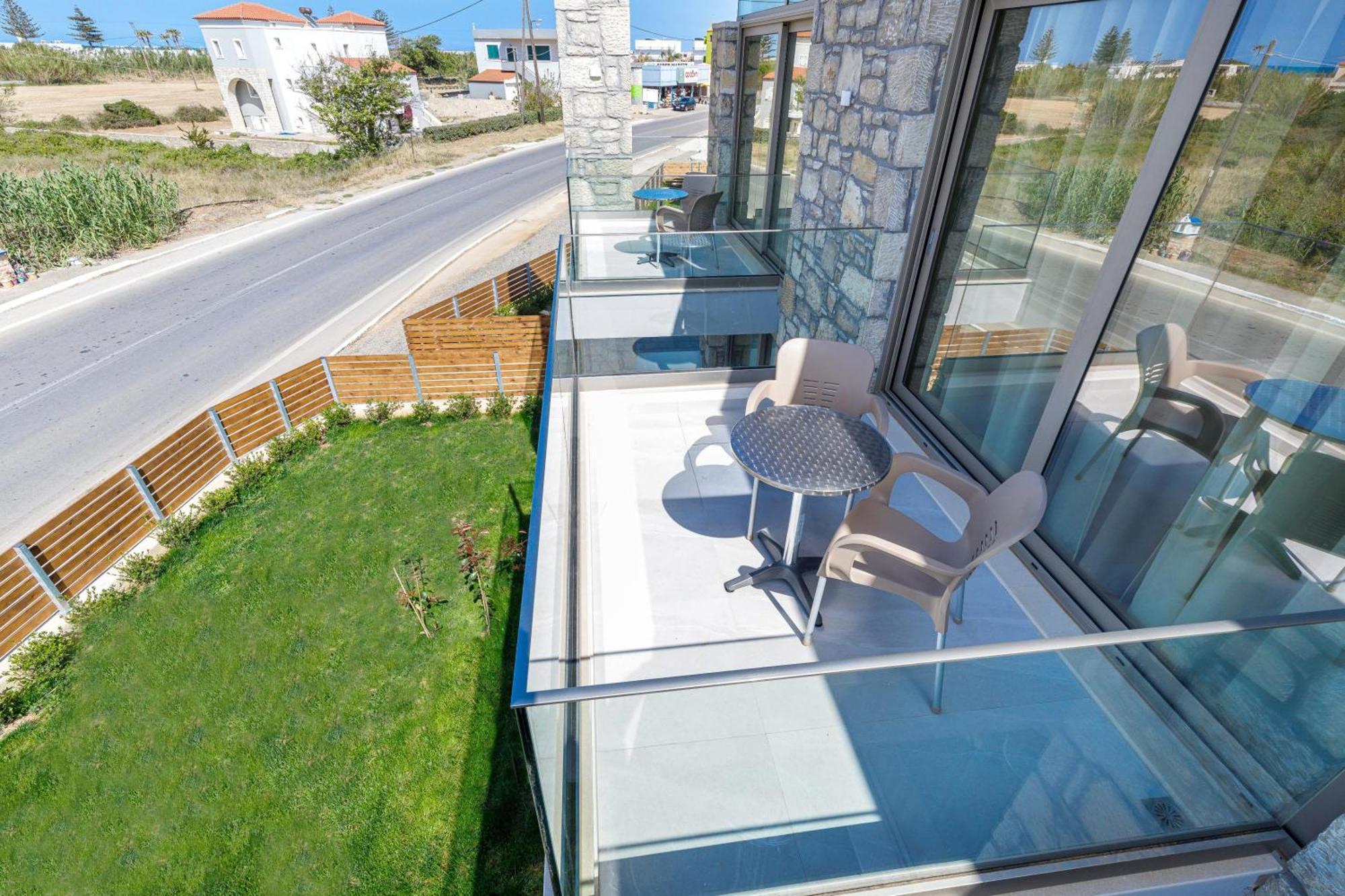 Achatis Apartments With Sea View Kolymbari Exterior photo