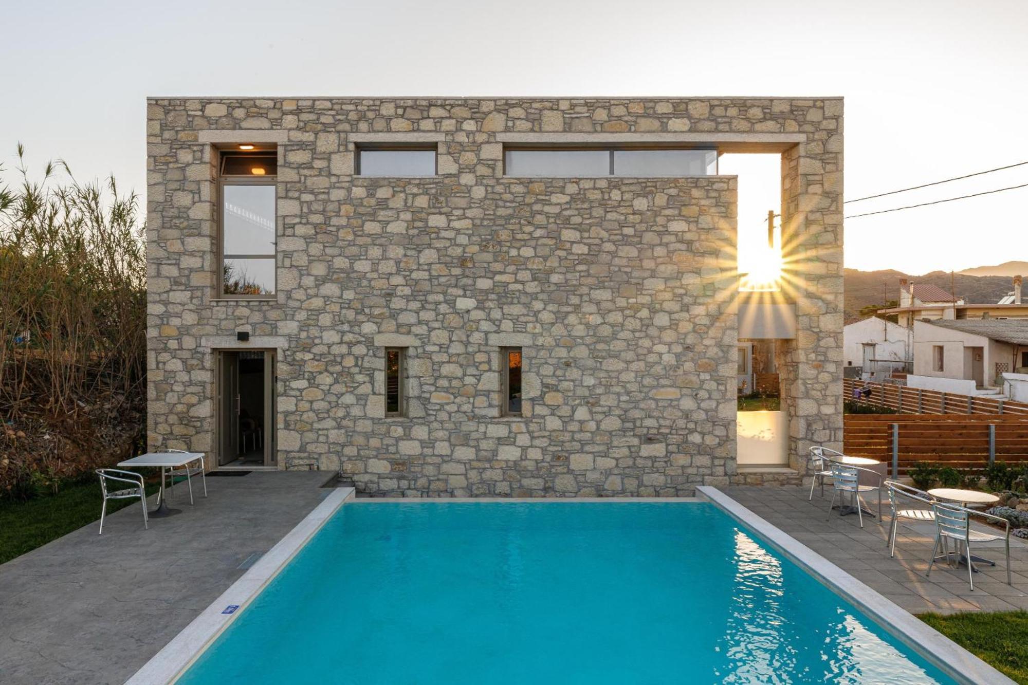 Achatis Apartments With Sea View Kolymbari Exterior photo