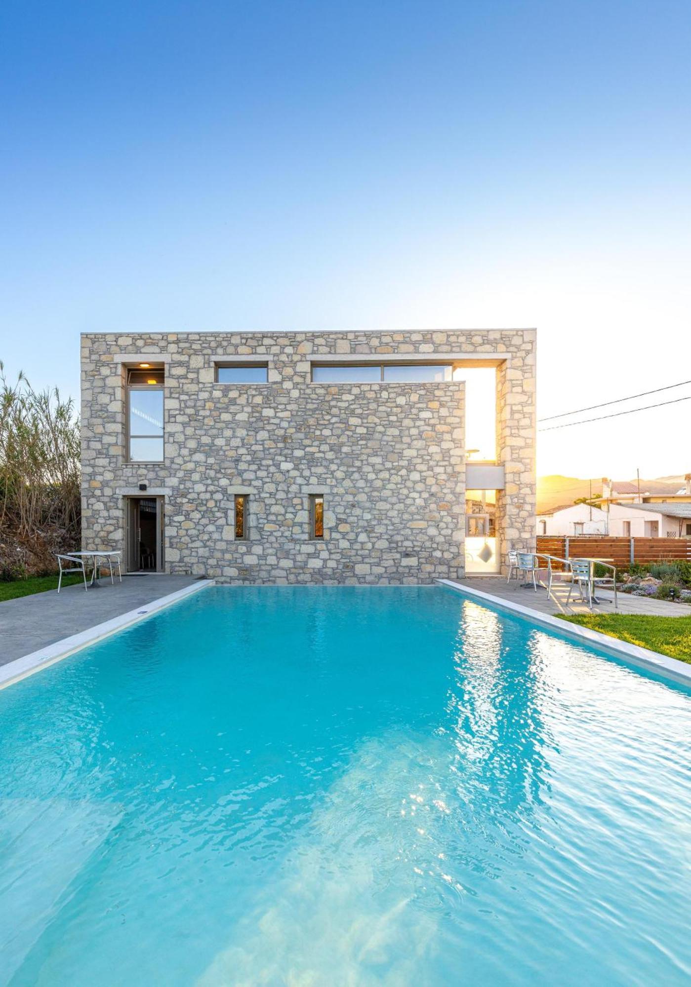 Achatis Apartments With Sea View Kolymbari Exterior photo